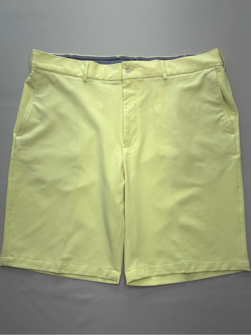 Walter Hagen Men’s Yellow Chartreuse Flat Front Golf Shorts - 40x11